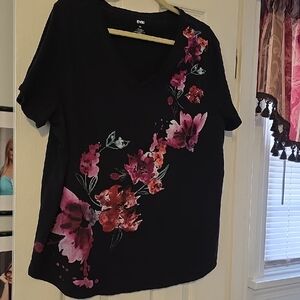 Eve Black and Pink Floral Short Sleeve Top